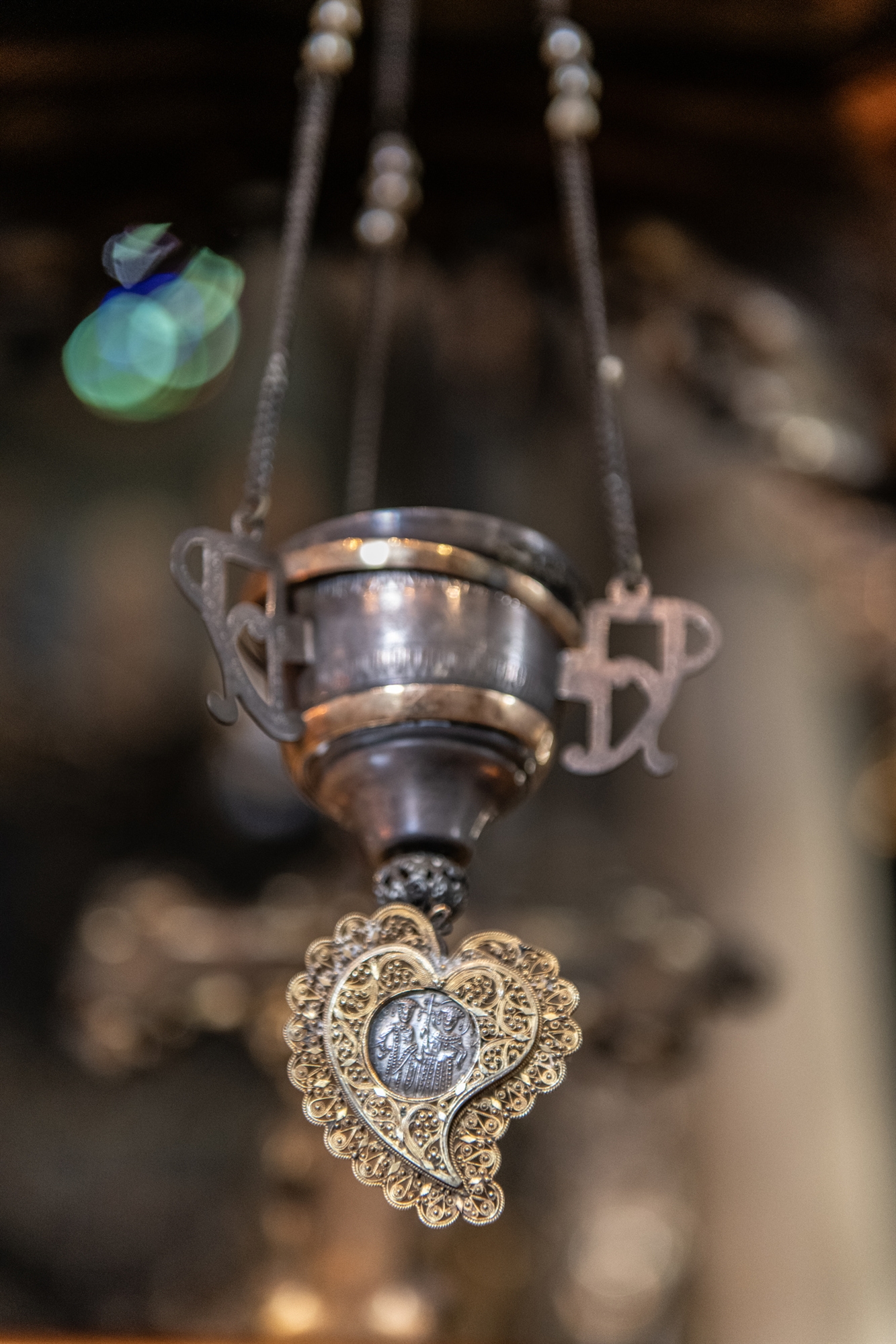 Σμιλεύοντας τα τάματα της Μεγαλόχαρης: Τα ασημοκάραβα, το λυχνάρι, οι πνεύμονες-4