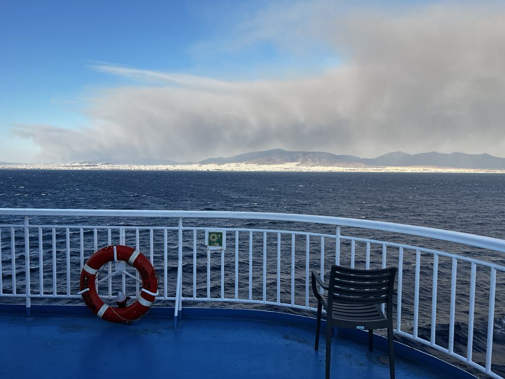 Φωτιά στον Βαρνάβα: Ολονύχτια μάχη με τις φλόγες – Ωρες αγωνίας για τους κατοίκους-8