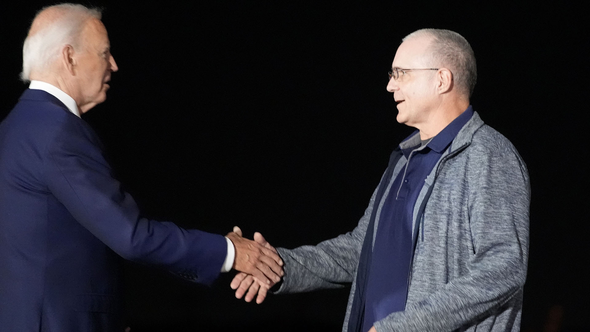 ΗΠΑ: Μπάιντεν και Χάρις υποδέχθηκαν τον Γκέρσκοβιτς μετά την ιστορική συμφωνία ανταλλαγής κρατουμένων-2