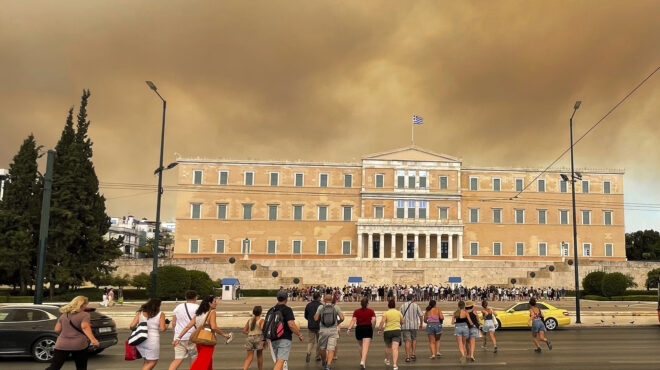 φωτιά-στον-βαρνάβα-οι-καπνοί-πνίγουν-563169052