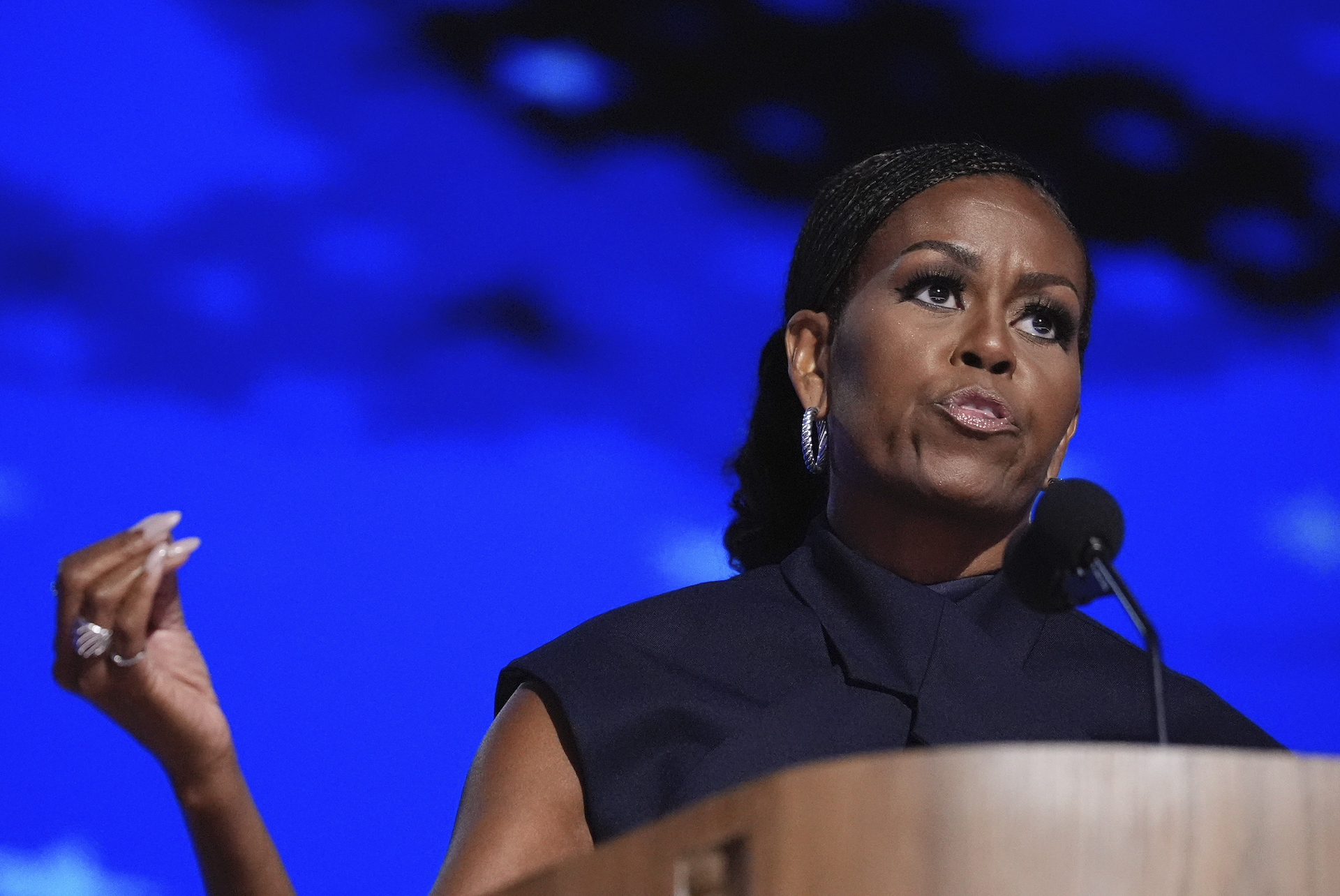 Οι Ομπάμα στο πλευρό της Χάρις: «Yes, she can»-2