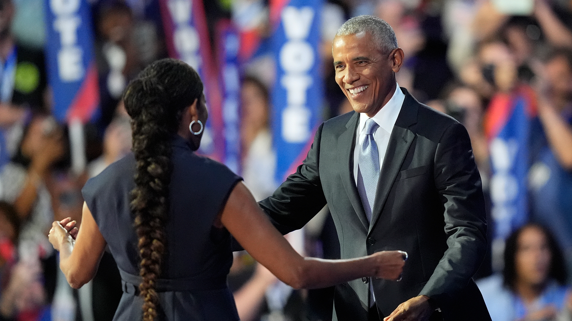 Οι Ομπάμα στο πλευρό της Χάρις: «Yes, she can»-4