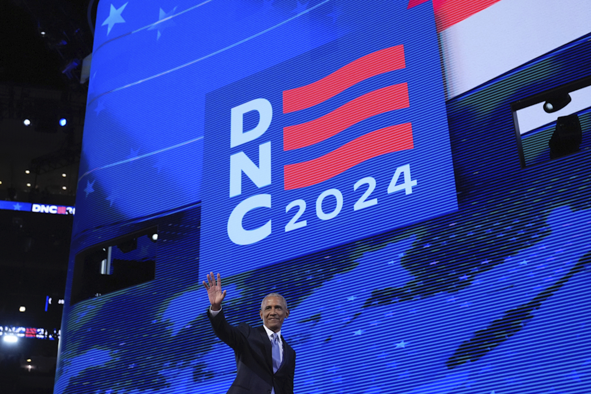 Οι Ομπάμα στο πλευρό της Χάρις: «Yes, she can»-3