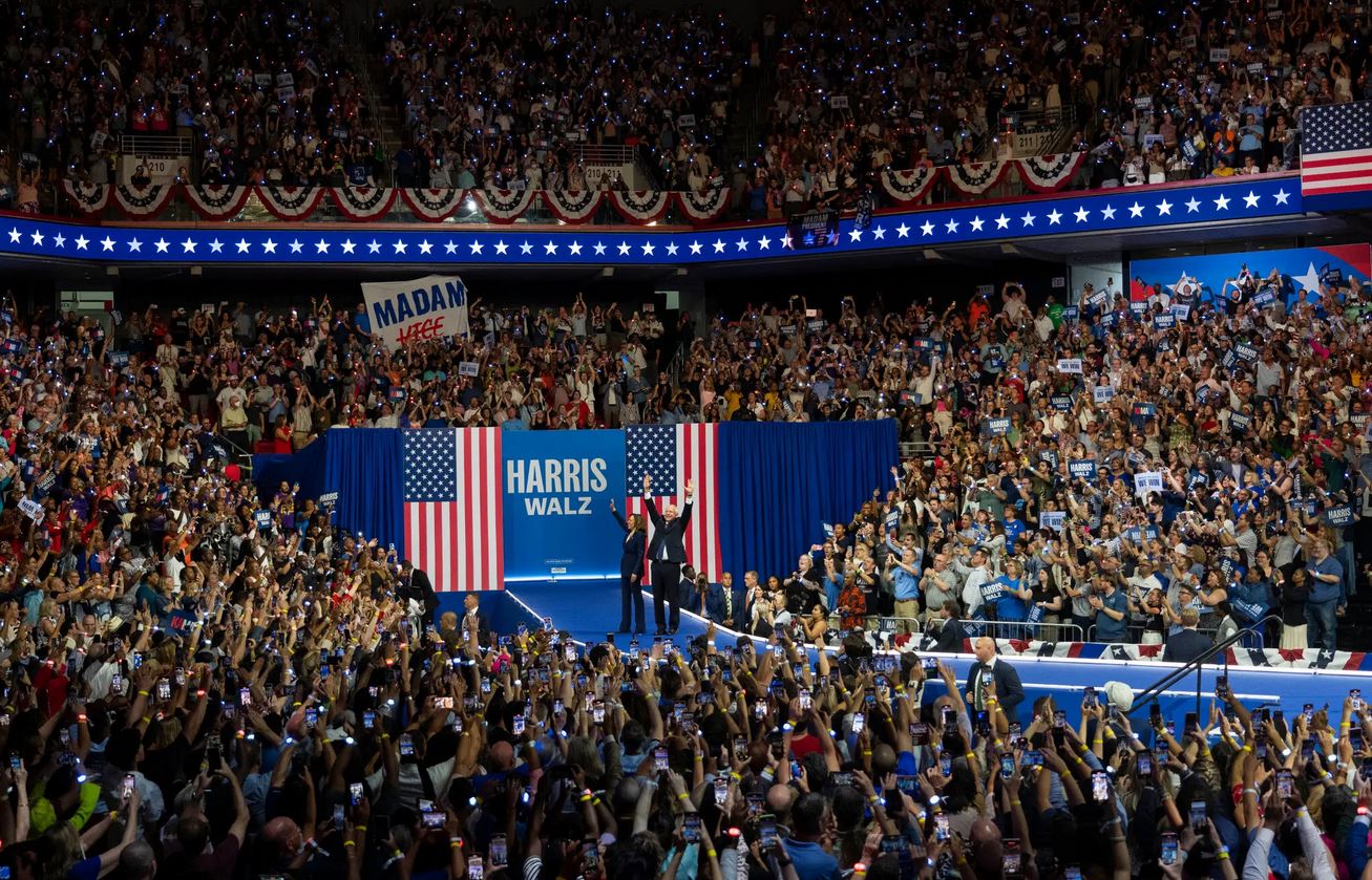 Κάμαλα Χάρις: Οι δύο άξονες της στρατηγικής της μετά την επιλογή Ουόλτς-1