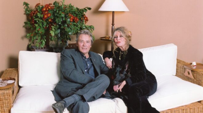 ενα-αβυσσαλέο-κενό-η-μπριζίτ-μπαρντ-563178352