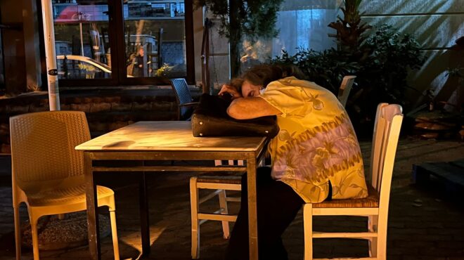 στο-πεντελικό-όρος-η-φωτιά-εκκένωση-563169259