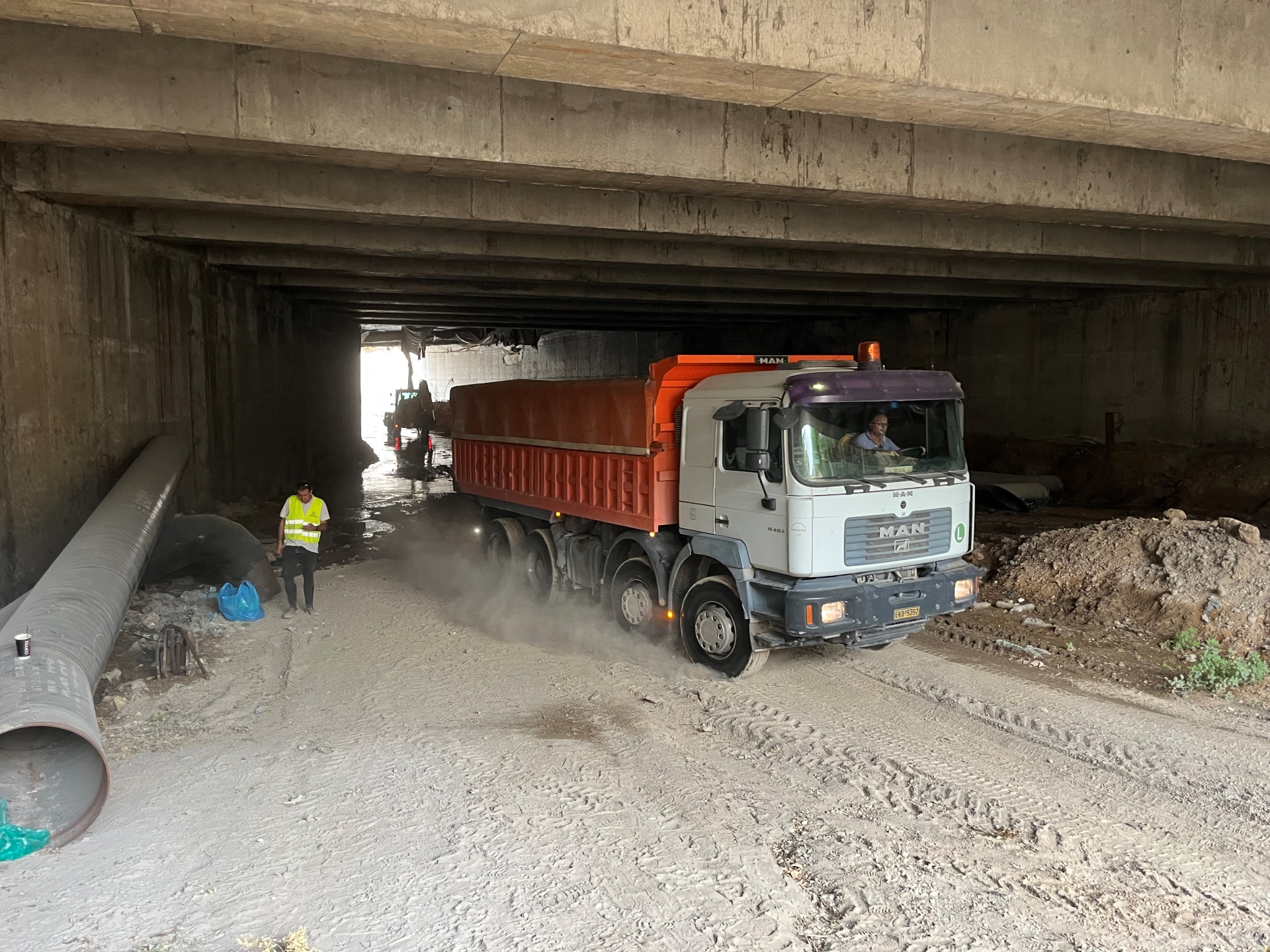 Κηφισός: Λόφοι από σκουπίδια και νεκρά ζώα-4