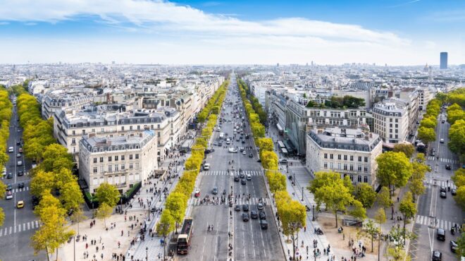 επιχείρηση-προσιτή-στέγη-με-άνοιγμ-563177866