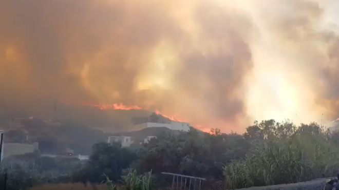 ολονύχτια-μάχη-με-τις-φλόγες-στους-φού-563177926