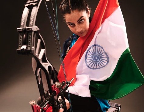 σιτάλ-ντέβι-το-δεξί-της-πόδι-563190598