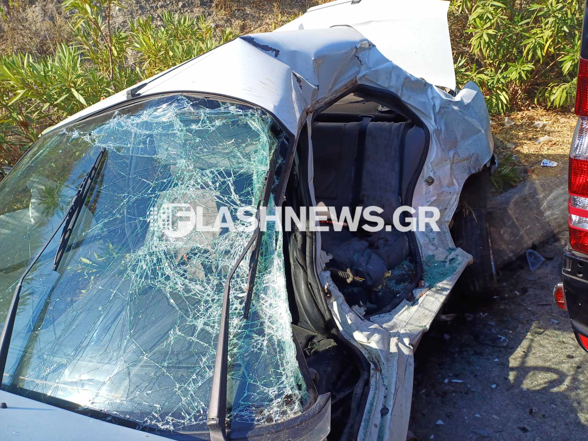 Χανιά: Τρεις νεκροί μετά από σφοδρή σύγκρουση ΙΧ με μίνι βαν-2