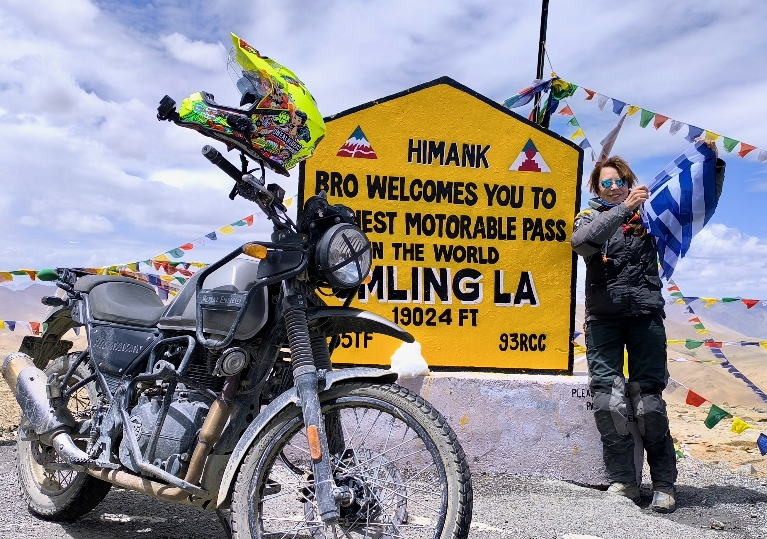 Η Πολύτιμη στο υψηλότερο σημείο του κόσμου όπου υπάρχει δρόμος