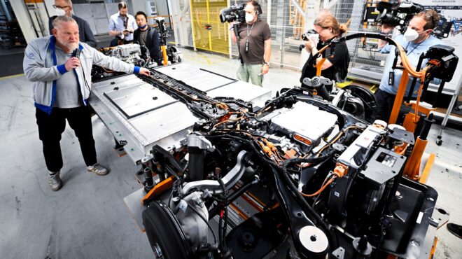 η-πτώση-στις-πωλήσεις-ηλεκτρικών-οχημ-563188324