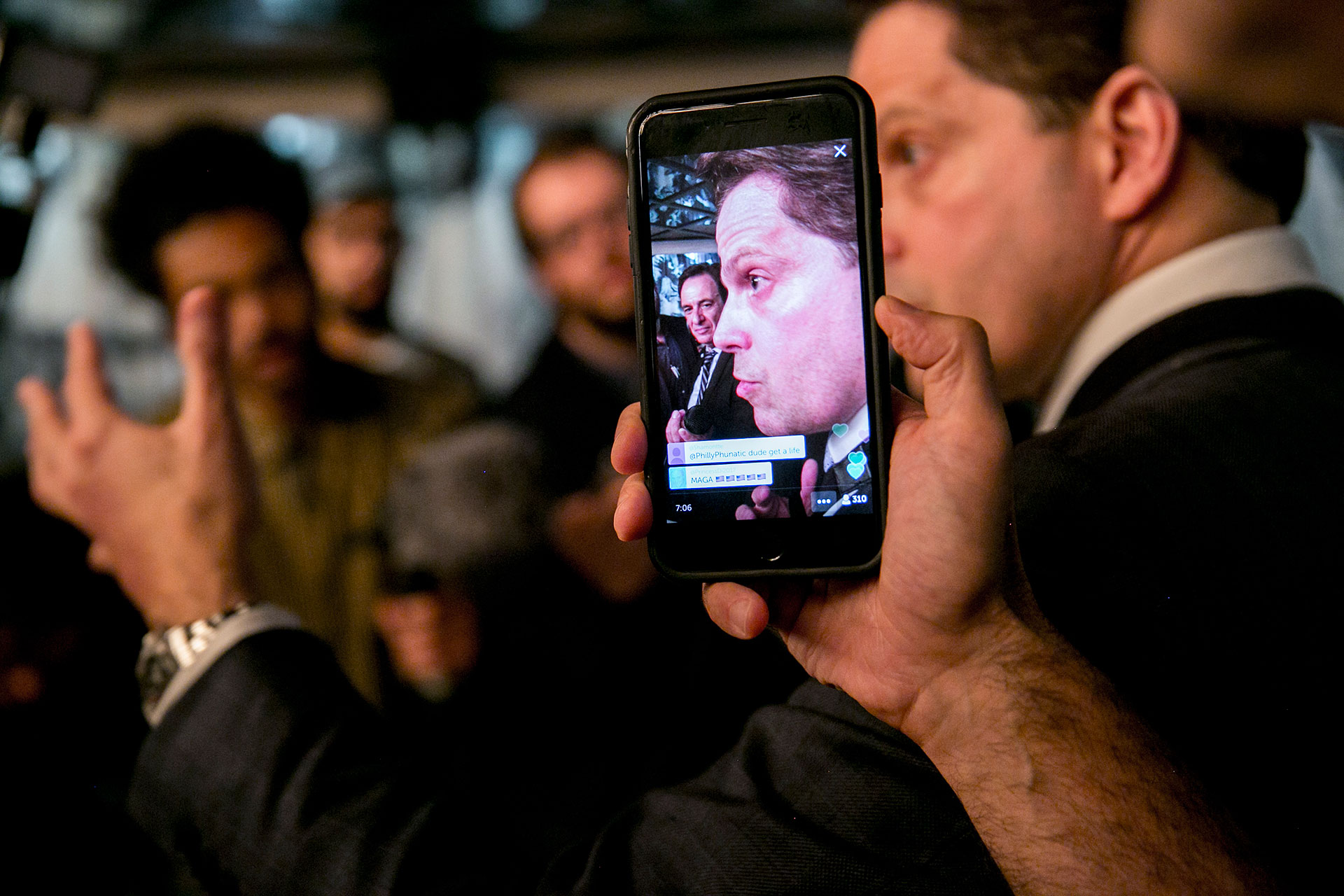 Διαβάστε στην «Καθημερινή της Κυριακής»-4