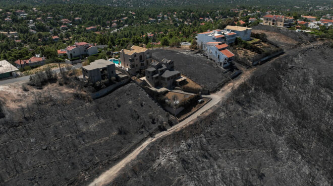 οταν-η-φωτιά-έρχεται-από-τα-καλώδια-563177578