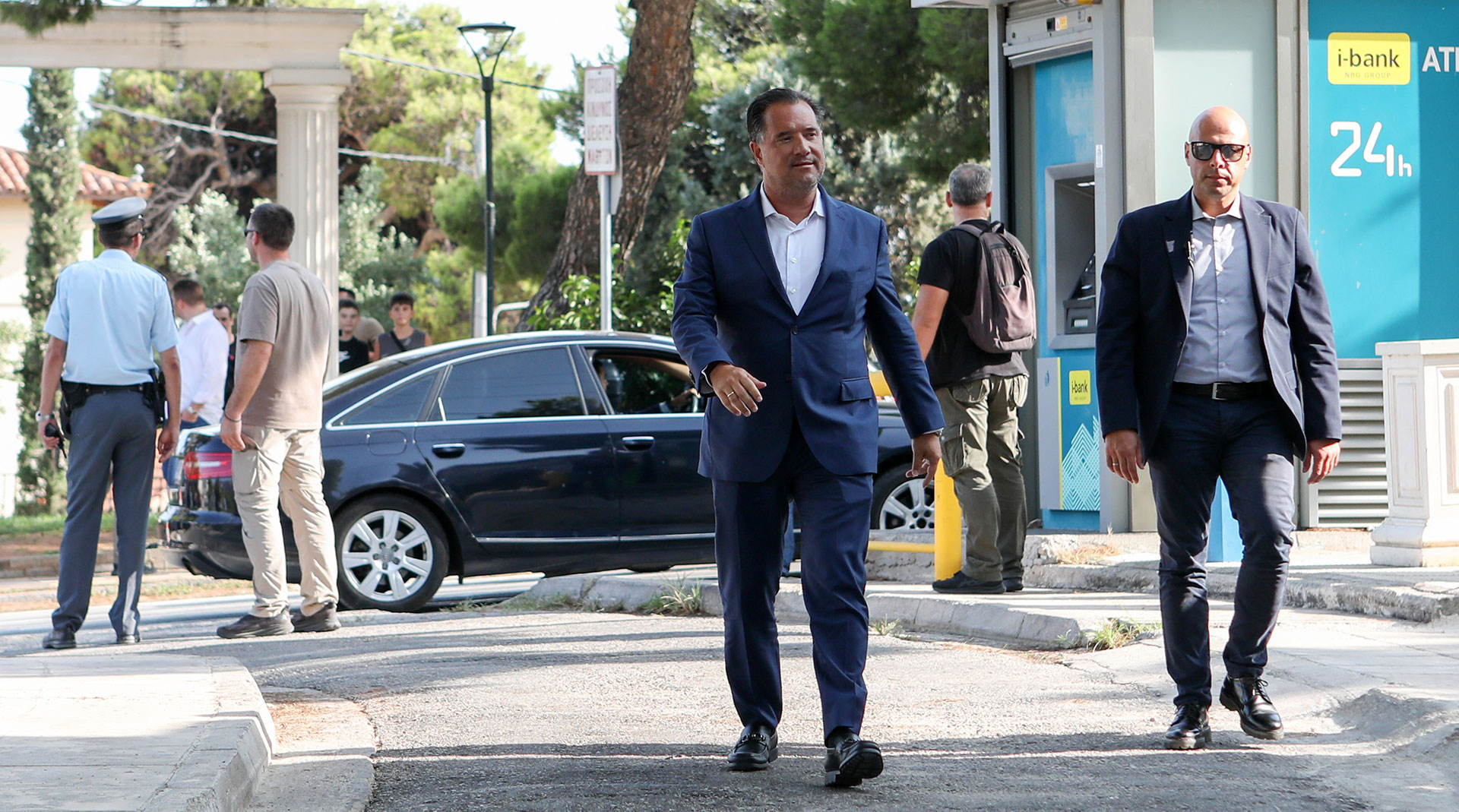 Στην Πεντέλη ο Μητσοτάκης με κλιμάκιο υπουργών-1