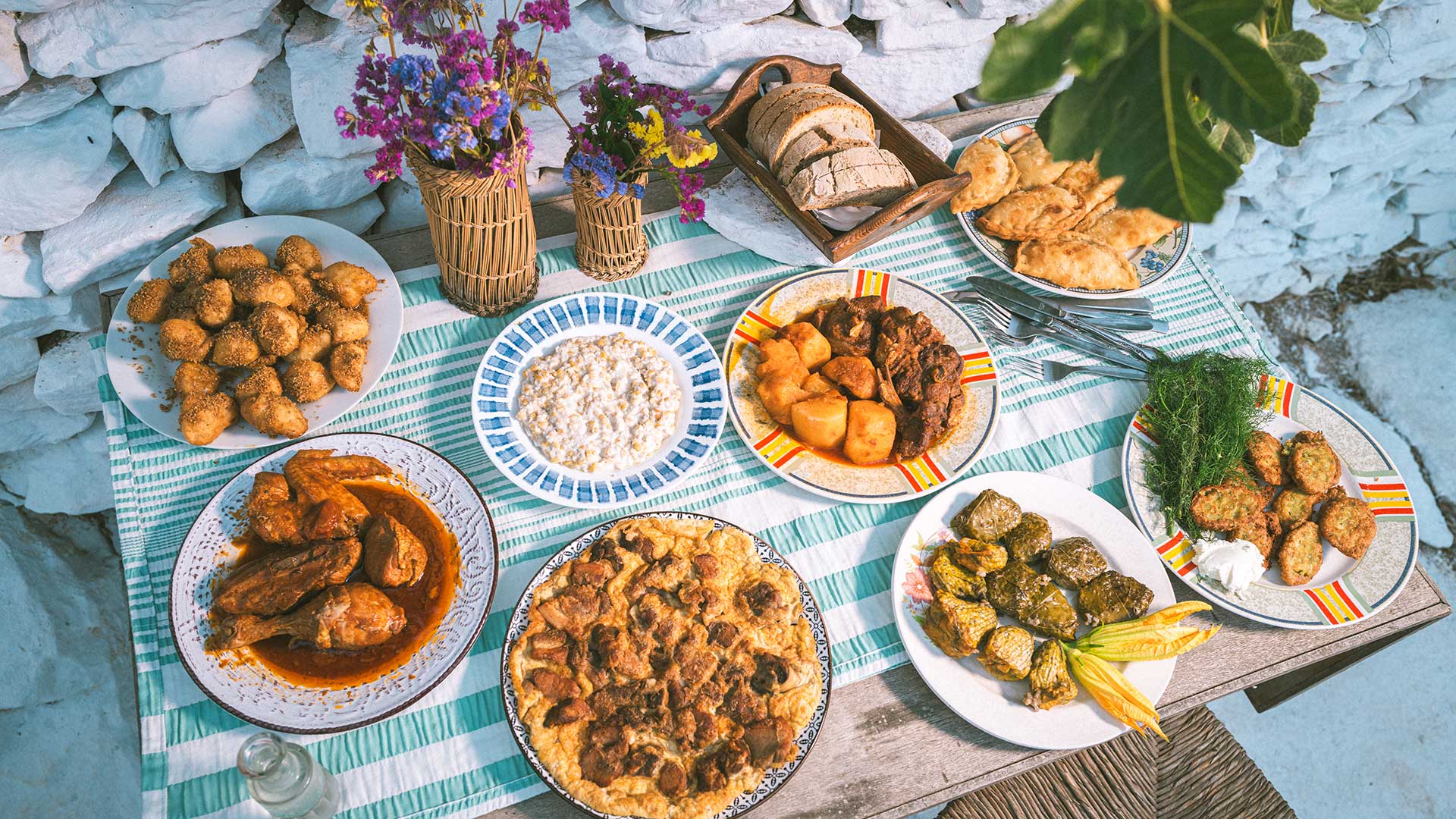 Βαγγελίτσα-Ραφαέλα Ρούσσου από την Αμοργό: Οι κατσαρόλες της δεν ξέρουν τι θα πει ξένο υλικό-2