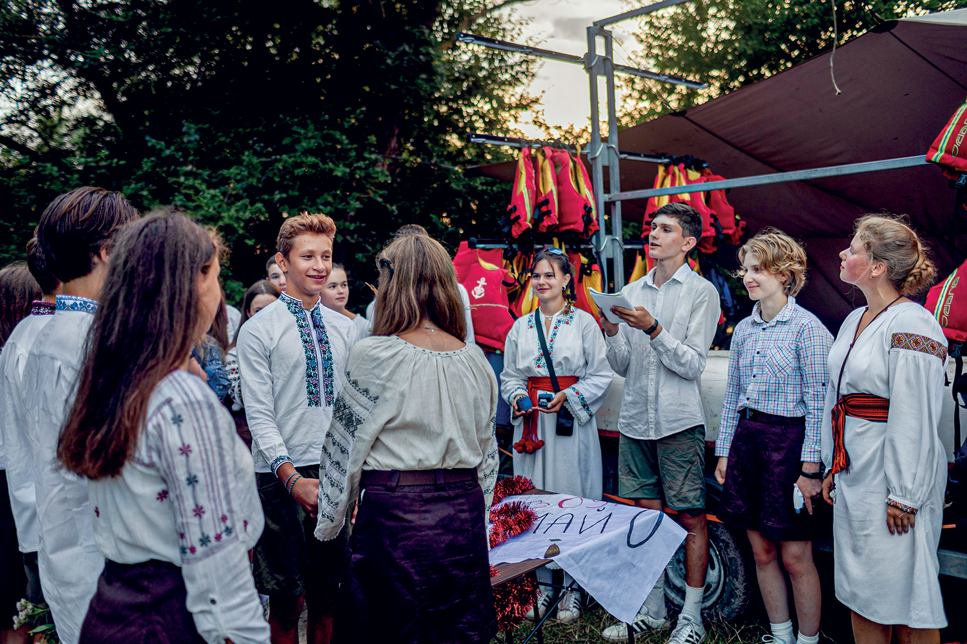 Πώς οι κατασκηνώσεις της Ουκρανίας ετοιμάζουν τους νέους για τον πόλεμο-4