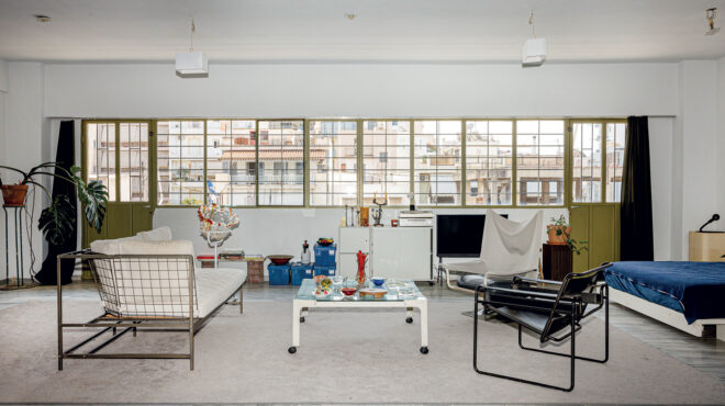 ενα-λοφτ-ωδή-στο-χάος-της-αθήνας-563195593