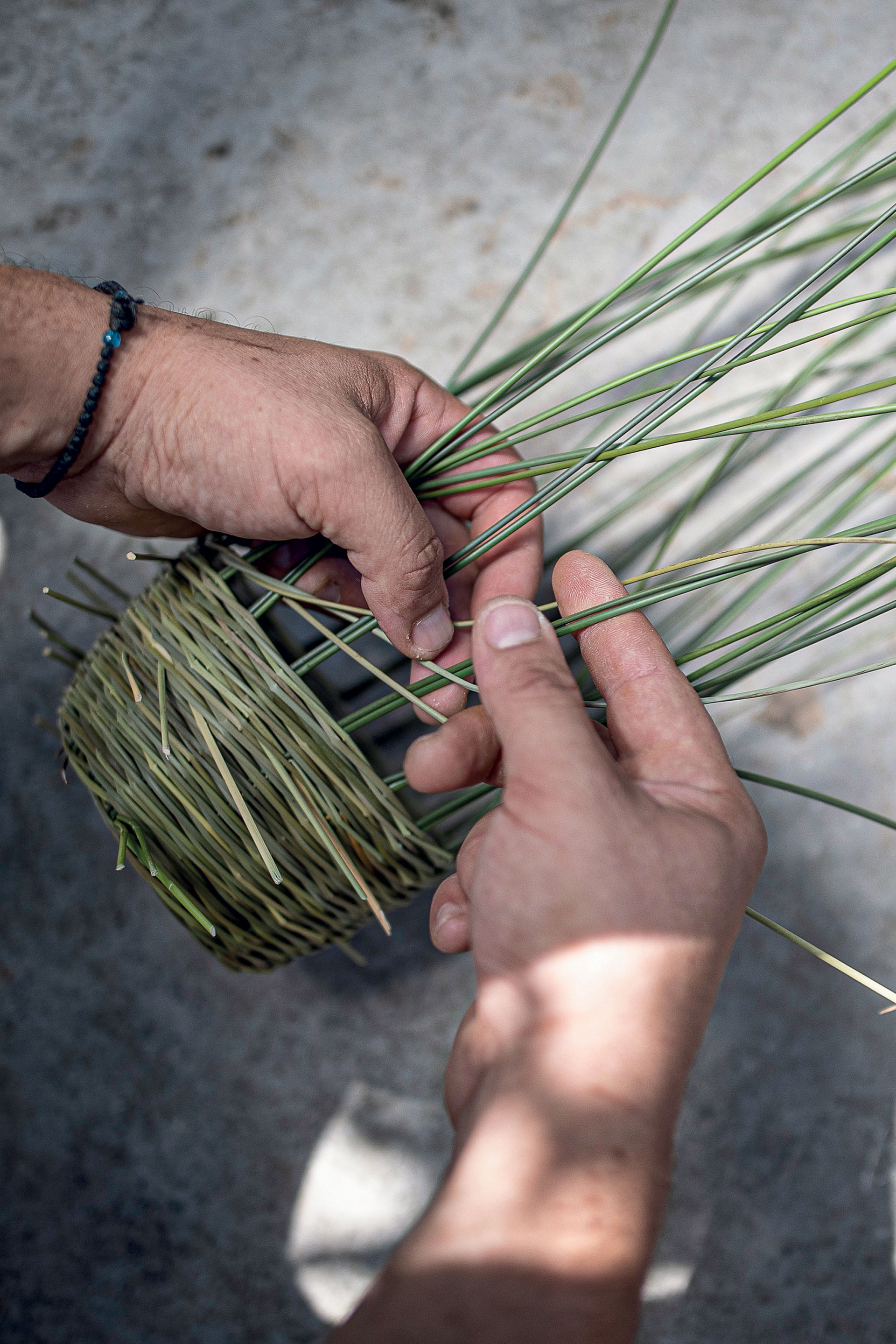 Πώς οι νέοι νησιώτες κρατούν ζωντανή την ελληνική παράδοση-4