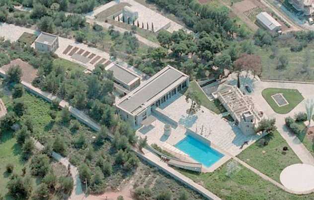 Στο σφυρί τα απομεινάρια μιας χρυσής εποχής-1