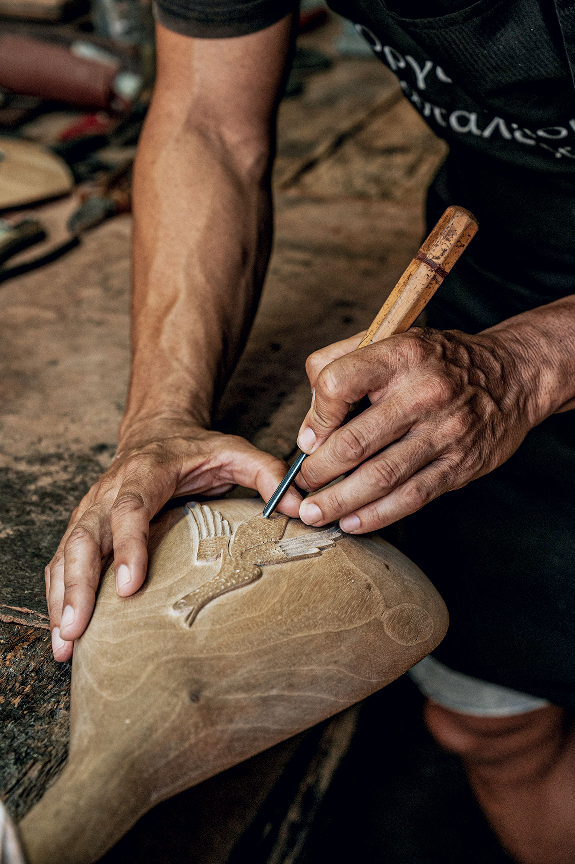 Πώς οι νέοι νησιώτες κρατούν ζωντανή την ελληνική παράδοση-7