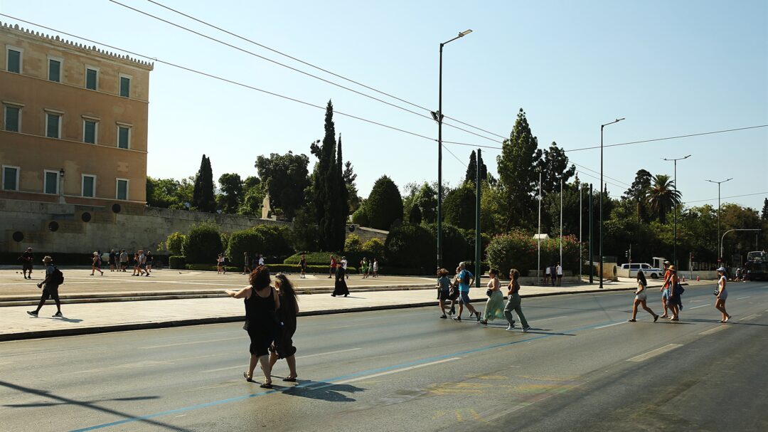 δεκαπενταύγουστος-στην-αθήνα-αδειοι-563174026