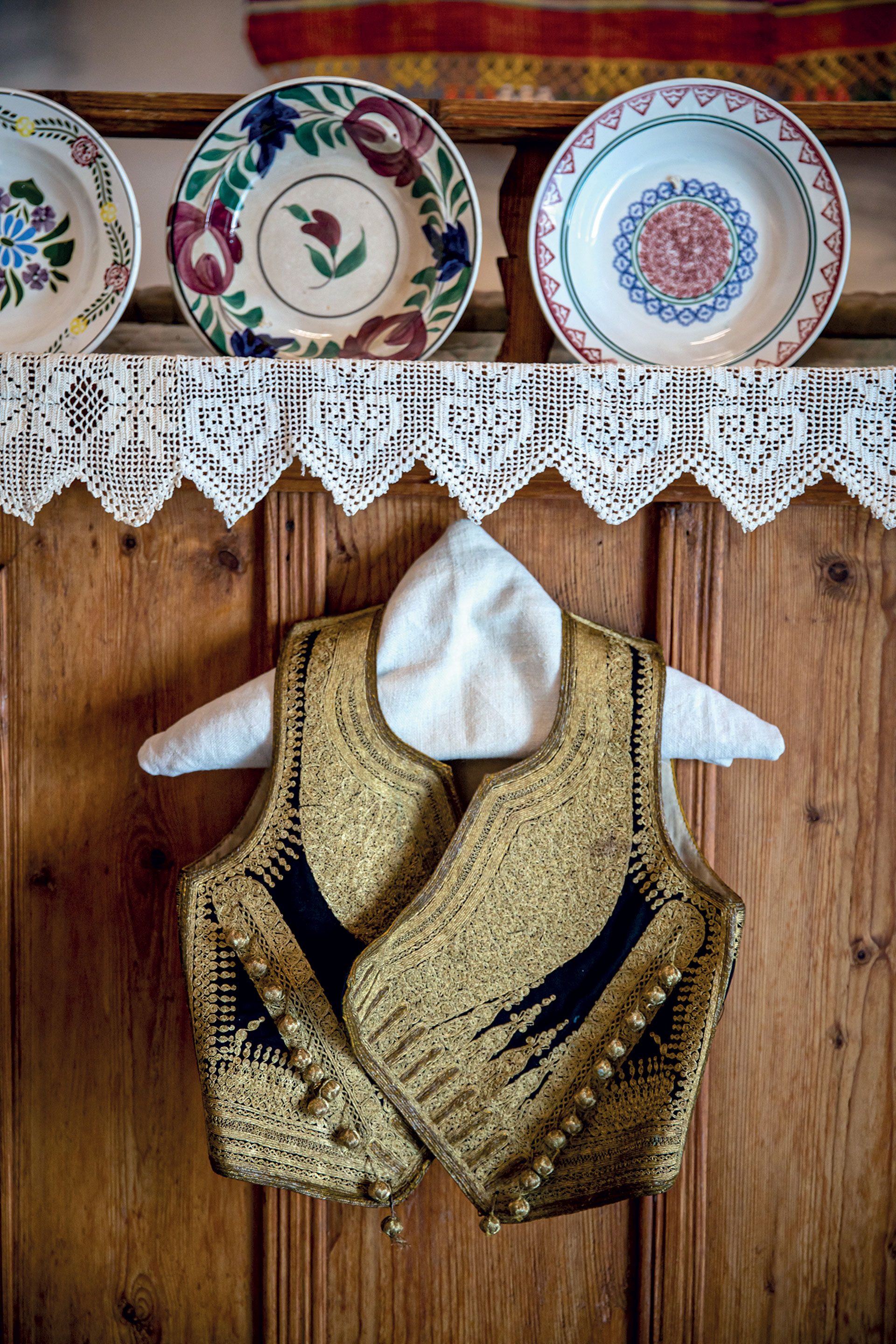 Πώς οι νέοι νησιώτες κρατούν ζωντανή την ελληνική παράδοση-10