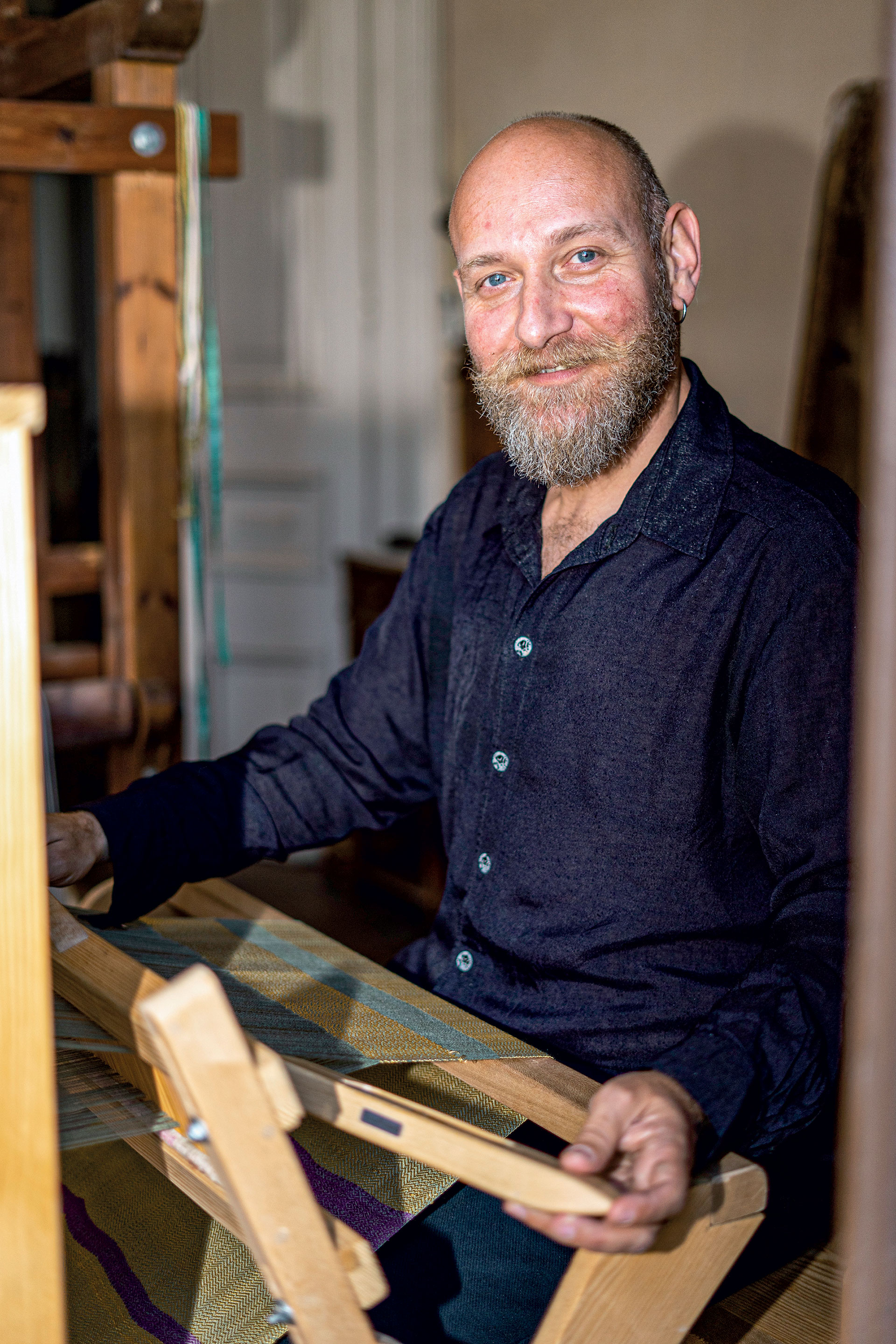 Πώς οι νέοι νησιώτες κρατούν ζωντανή την ελληνική παράδοση-12