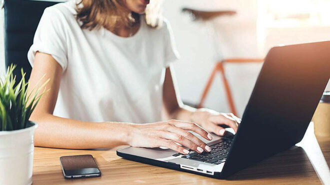 εννέα-στους-10-ceo-υποστηρίζουν-το-υβριδικ-563154466