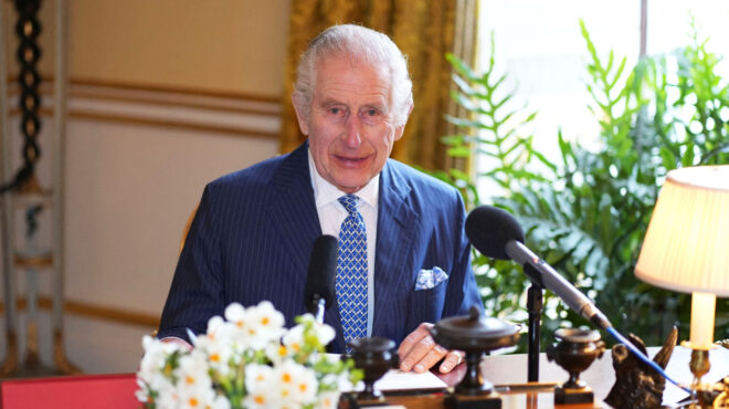 βρετανία-χιλιάδες-πολίτες-συμμετείχ-563167819