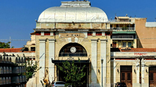 προσεγγίζοντας-τον-σταθμό-πελοποννή-563198134