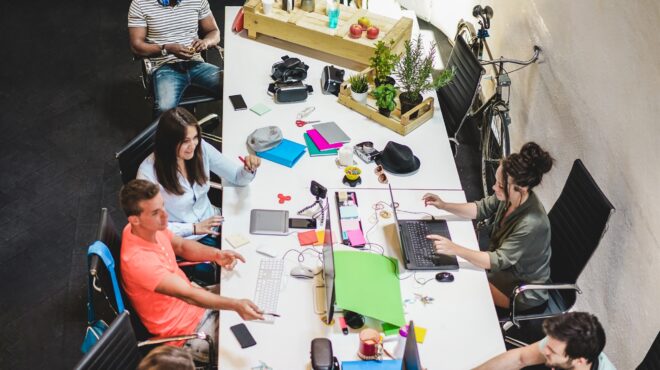 mε-το-σταγονόμετρο-η-χρηματοδότηση-τ-563179780