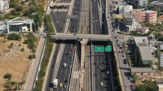 μειώνονται-σε-25-ευρώ-τα-διόδια-στην-αττ-563192926