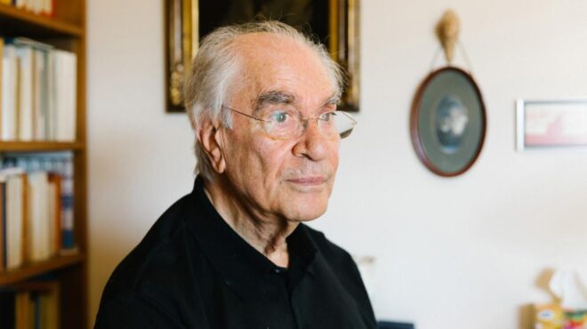 χρήστος-γιανναράς-εβγαλε-τη-θεολογία-563188885