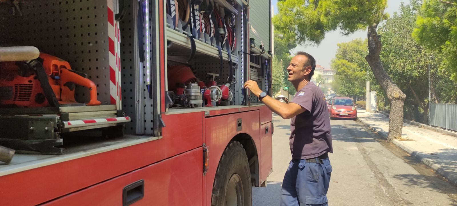 «Αν είναι δυνατόν, καιγόμαστε μέσα στην πλατεία…»-10