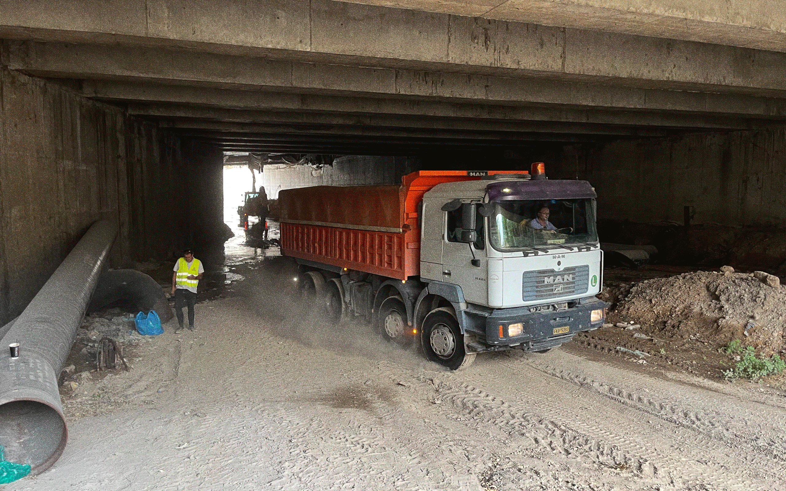 κηφισός-λόφοι-από-σκουπίδια-και-νεκρά-563193475