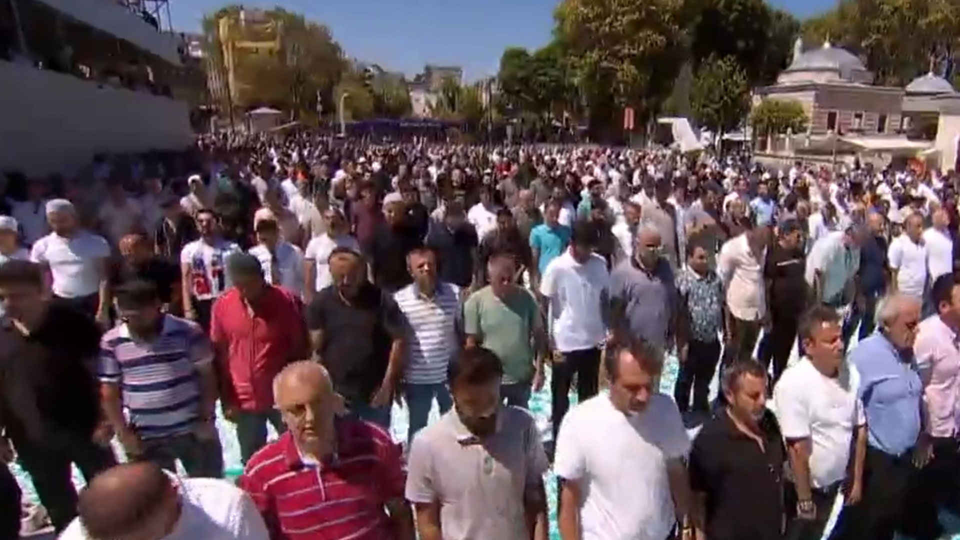 Αγία Σοφία: Πλήθος κόσμου στην τελετή για τον Χανίγια-1