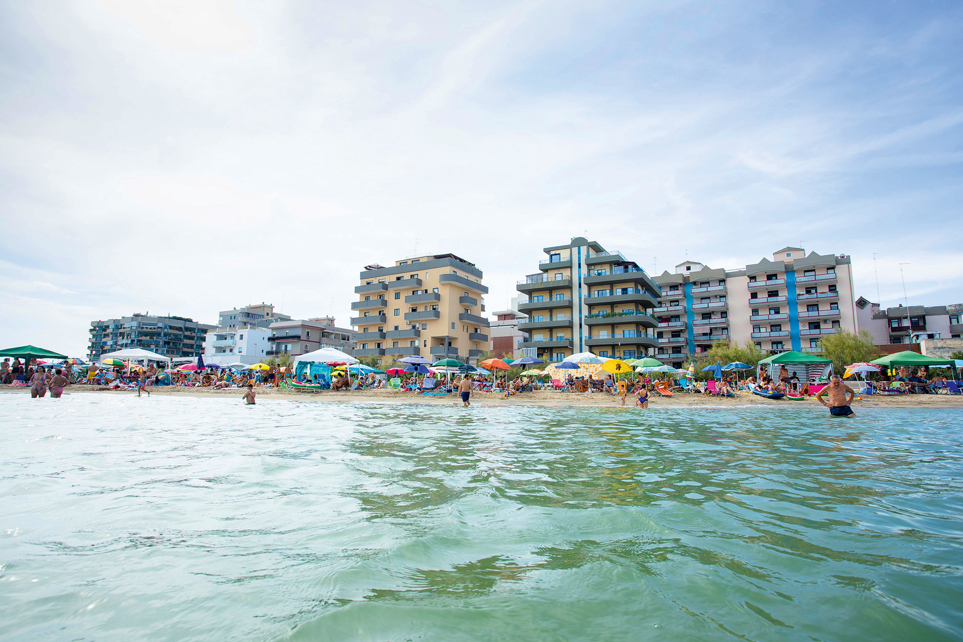 «Πόλεμος» για τα καλοκαιρινά πικνίκ στις ιταλικές παραλίες-2