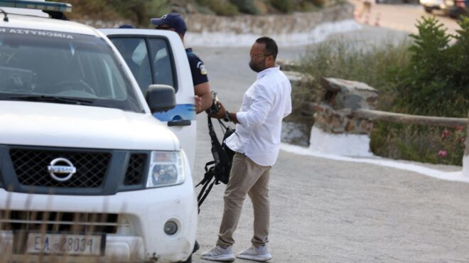 προσαγωγή-χειριστή-drone-έξω-από-τον-γάμο-τ-563195782