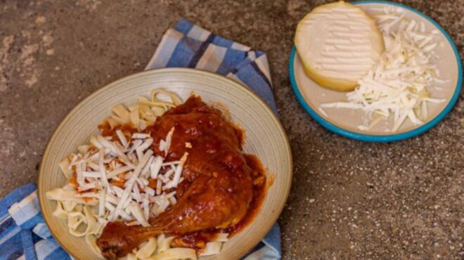 τα-κοκκινιστά-των-κυκλάδων-16-συνταγές-563168350