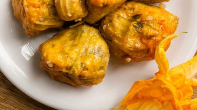 κολοκυθολούλουδα-γεμιστά-με-ρύζι-563161138