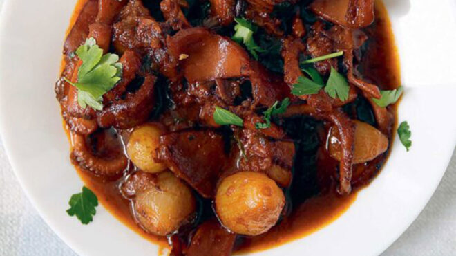 μοσχιοί-στιφάδο-από-τον-βόλο-563165134