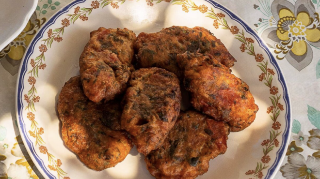 ντοματοκεφτέδες-αρακλειώτικοι-563195311