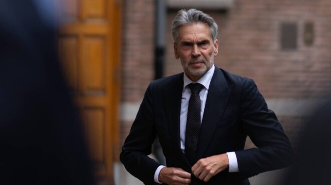 ο-δήμος-της-χάγης-απειλεί-με-έξωση-τον-ο-563163514