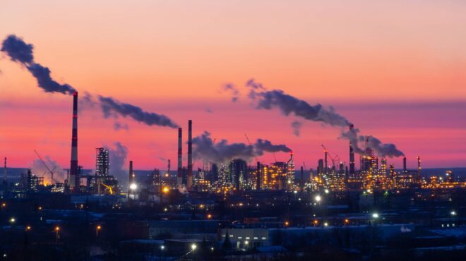 φωτιά-στο-μεγαλύτερο-διυλιστήριο-της-563188846