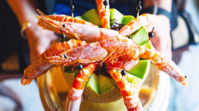 πράσινη-σαλάτα-με-γαρίδες-και-βινεγκρ-563173786