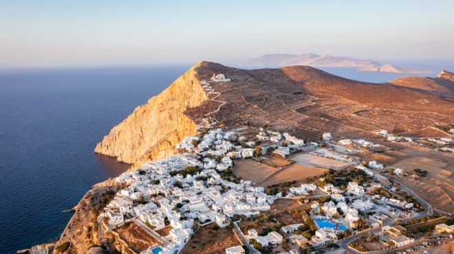 μπλακ-άουτ-σε-φολέγανδρο-ιο-σίκινο-563174680