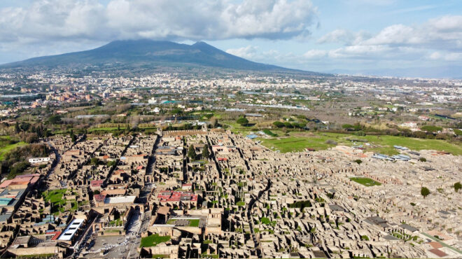 σαν-σήμερα-24-αυγούστου-79-μ-χ-εκρηξη-του-563184046