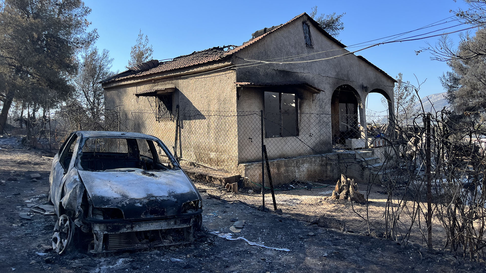 «Από το κράτος θα ζητούσα να μην καεί το σπίτι μου, τώρα τι να ζητήσω;»-1